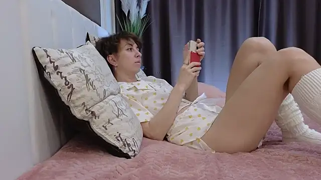 daniellia  online show from 7, 10, 2025