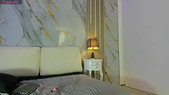 Tiifany Baker online show from 12, 3, 2026