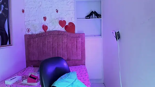 Snapshot of candela_ruiz chatting on 11, 9, 2025 candela ruiz online show from 11, 9, 2025