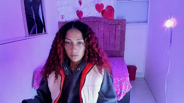 Snapshot of candela_ruiz chatting on 17, 9, 2025 candela ruiz online show from 17, 9, 2025