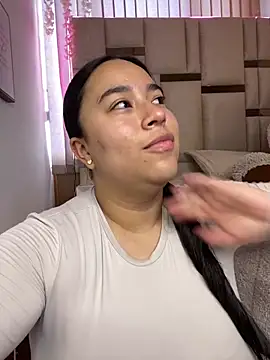 Zoey thompson online show from 15, 4, 2026