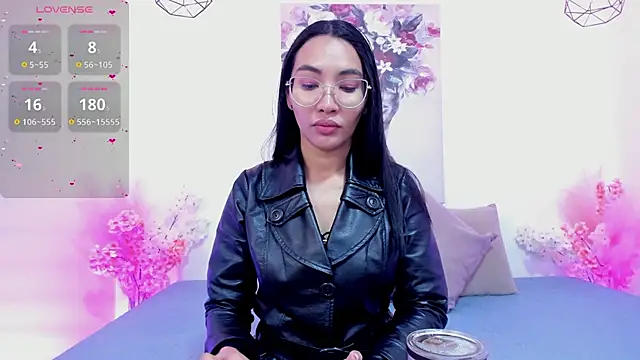 lucyy liiuu online show from 10, 11, 2025