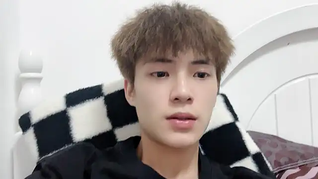 linger2563 online show from 10, 10, 2025