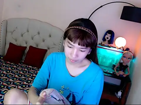 ShantalFoxxy  online show from 8, 11, 2025