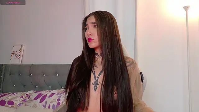 Snapshot of sara_queen10 chatting on 13, 2, 2026 sara queen10 online show from 13, 2, 2026