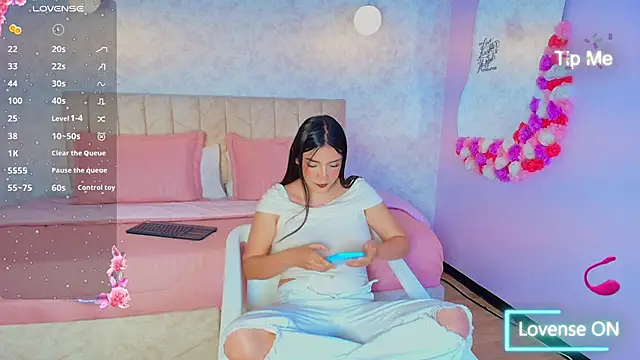 sweet artemiis online show from 6, 11, 2025