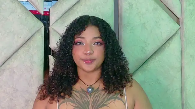Snapshot of Cristal-Jonnes chatting on 18, 7, 2026 Cristal-Jonnes online show from 18, 7, 2026