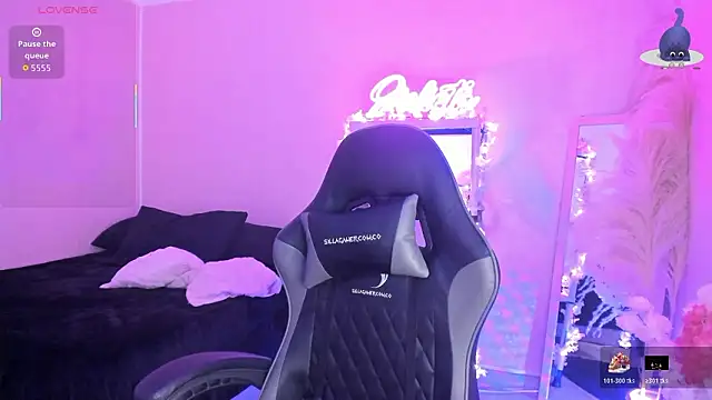 Snapshot of JuliethMoss chatting on 10, 2, 2026 JuliethMoss online show from 10, 2, 2026