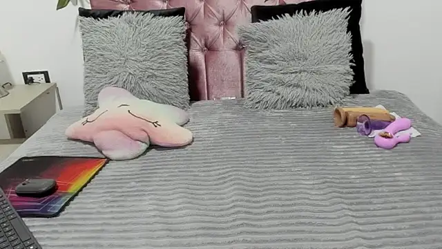 ivy moon05 online show from 6, 1, 2026