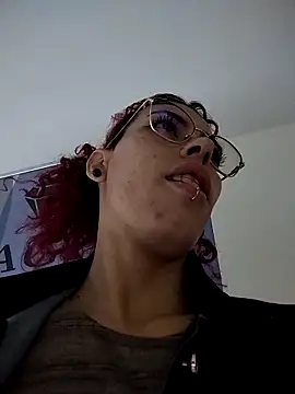 Pamelamiler   online show from 10, 9, 2025