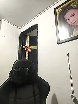 Pamelamiler   online show from 18, 11, 2025