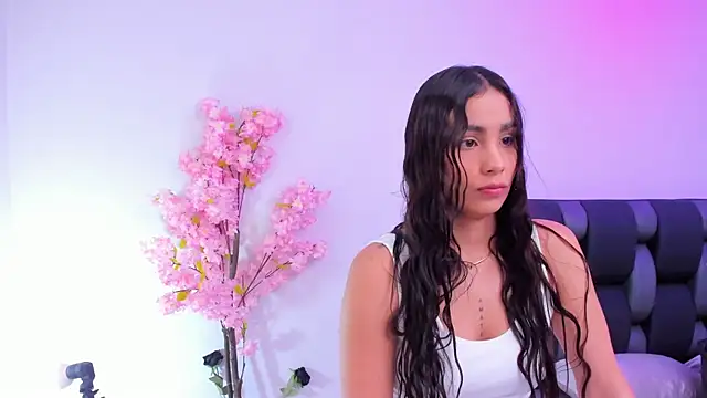 maily zanss online show from 4, 4, 2026