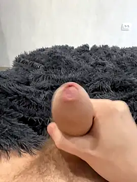 Snapshot of Apolobi chatting on 19, 10, 2025 Apolobi online show from 19, 10, 2025