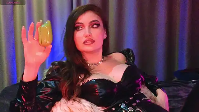 Snapshot of AliceJameson chatting on 10, 7, 2026 AliceJameson online show from 10, 7, 2026