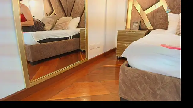 zarah andrew   online show from 8, 11, 2025