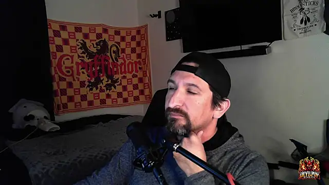 DevilPup75  online show from 27, 9, 2025