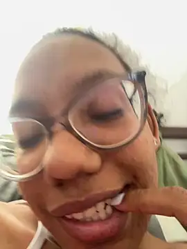 Valen1800 online show from 26, 10, 2025