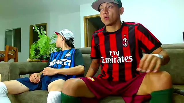 Snapshot of skinny23cm chatting on 19, 12, 2024 skinny23cm online show from 19, 12, 2024