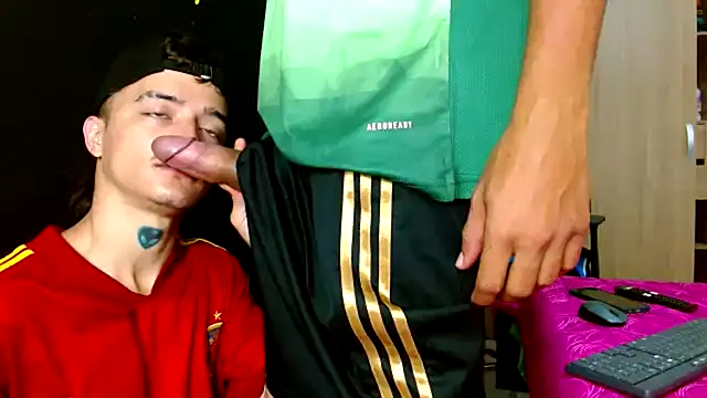 Snapshot of skinny23cm chatting on 16, 1, 2025 skinny23cm online show from 16, 1, 2025