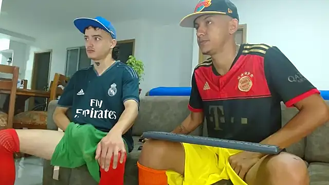 Snapshot of skinny23cm chatting on 13, 2, 2025 skinny23cm online show from 13, 2, 2025