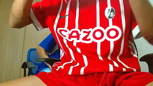 Snapshot of skinny23cm chatting on 23, 9, 2025 skinny23cm online show from 23, 9, 2025