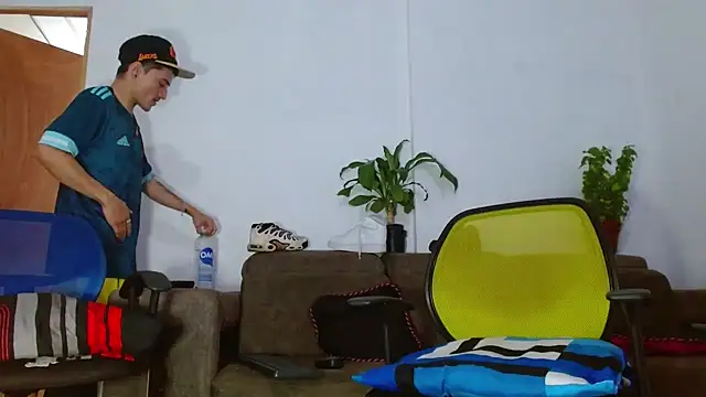 skinny23cm online show from 4, 2, 2026