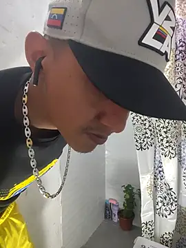 skinny23cm online show from 18, 3, 2026