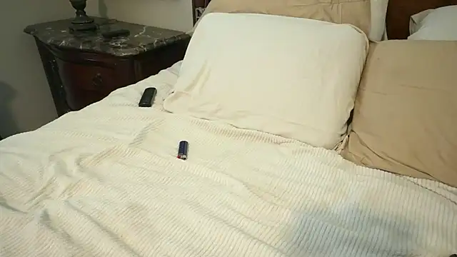 DERTYLAY online show from 23, 2, 2026