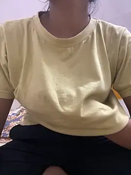 Snapshot of nisha807 chatting on 15, 10, 2025 nisha807 online show from 15, 10, 2025