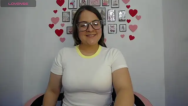 Pregnant Kloe online show from 24, 6, 2026