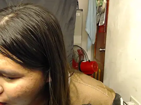 pinay tynee online show from 20, 11, 2025