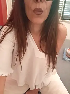 Esmeralda passion online show from 2, 10, 2025