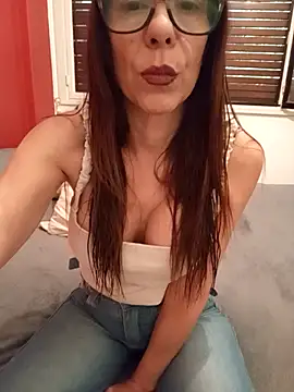 Esmeralda passion online show from 27, 10, 2025