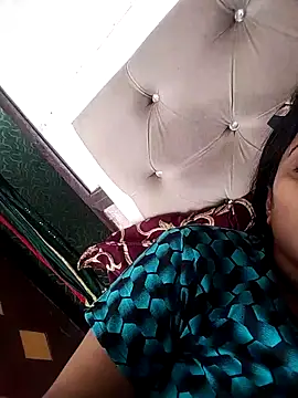 Snapshot of Soniya_Roy chatting on 28, 4, 2026 Soniya Roy online show from 28, 4, 2026