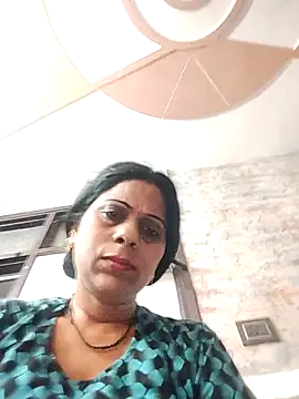 Snapshot of Soniya_Roy chatting on 5, 5, 2026 Soniya Roy online show from 5, 5, 2026