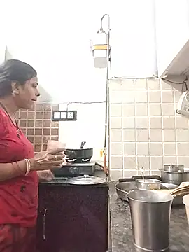Snapshot of Soniya_Roy chatting on 14, 5, 2026 Soniya Roy online show from 14, 5, 2026