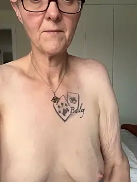 Curvy-Jinx online show from 20, 10, 2025