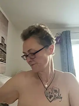 Curvy-Jinx online show from 14, 1, 2026