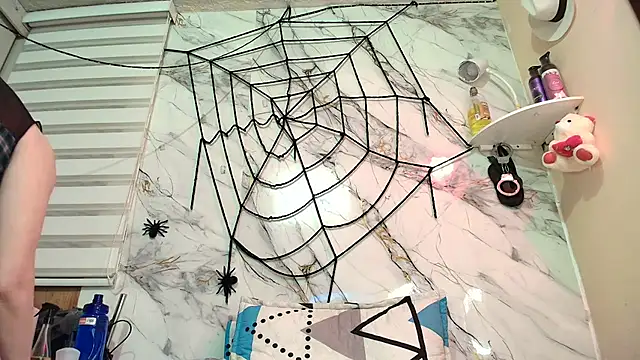 rachelroberts online show from 28, 10, 2025