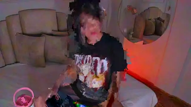 mia kisses2 online show from 26, 10, 2025