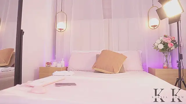 kassia kim online show from 14, 4, 2026