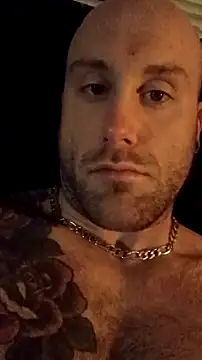 Luv2SuckBWC92 online show from 1, 2, 2026