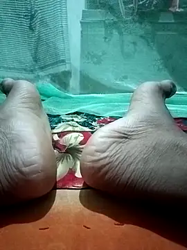 Snapshot of monubigcoock chatting on 21, 10, 2025 monubigcoock online show from 21, 10, 2025