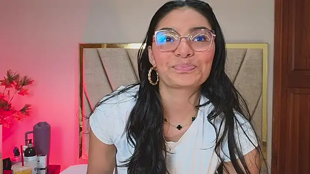 LunaAspen  online show from 7, 4, 2026