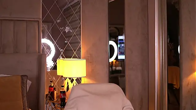 FrancescaDante online show from 16, 2, 2026