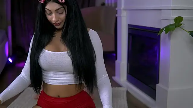 EmaHallee online show from 9, 3, 2026