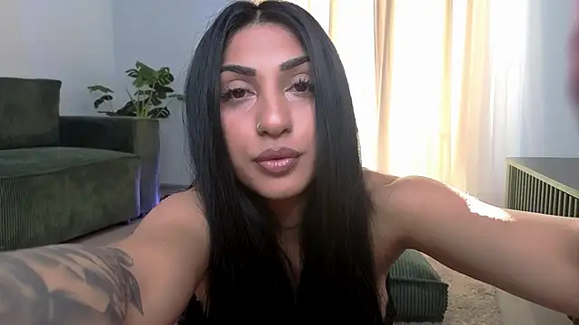 Snapshot of EmaHallee chatting on 3, 6, 2026 EmaHallee online show from 3, 6, 2026