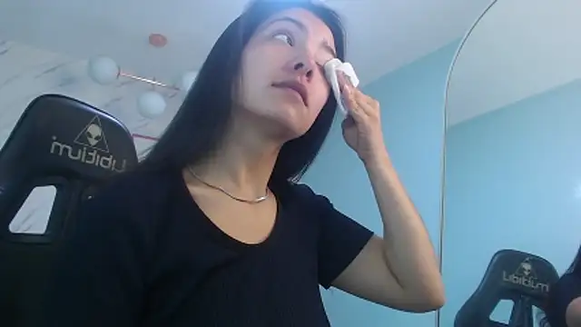 victoria hernandez t  online show from 7, 3, 2026