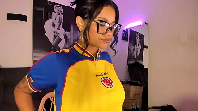 Stefany 44 online show from 7, 7, 2026