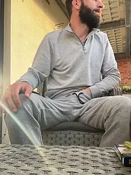 Michel huge online show from 8, 4, 2026